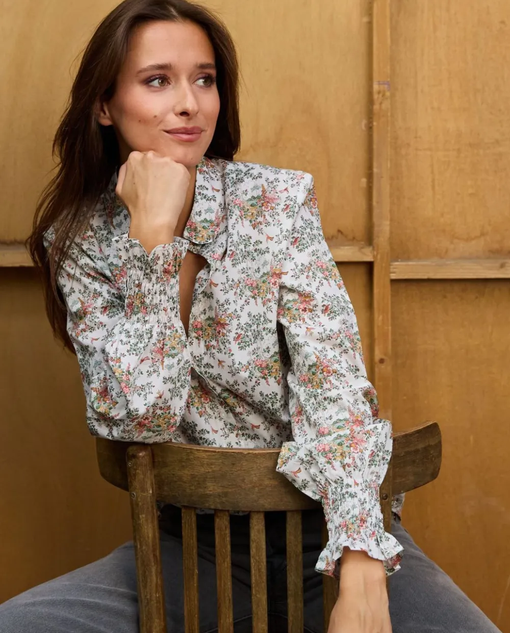 blouse_poignets_smocks_en_tissu_liberty_miniature_wonderland_7.webp Acanthe Blouse poignets smockés en tissu Liberty Miniature Wonderland LibertyMiniatureWonderland New