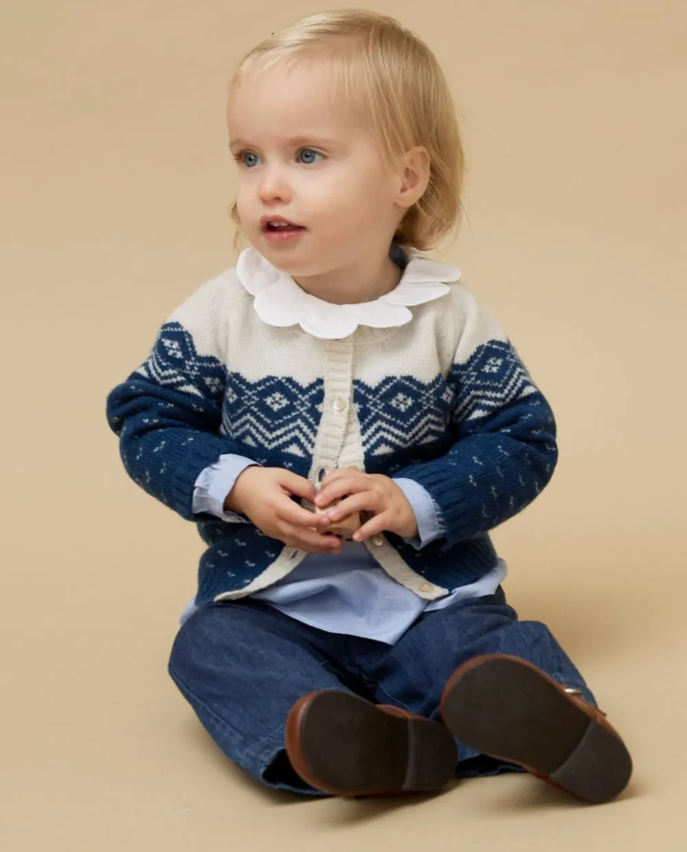 cardigan_col_rond_jacquard_marine_clair__lambswool_2.webp Acanthe Cardigan col rond jacquard marine clair 100% lambswool marineclair Clearance