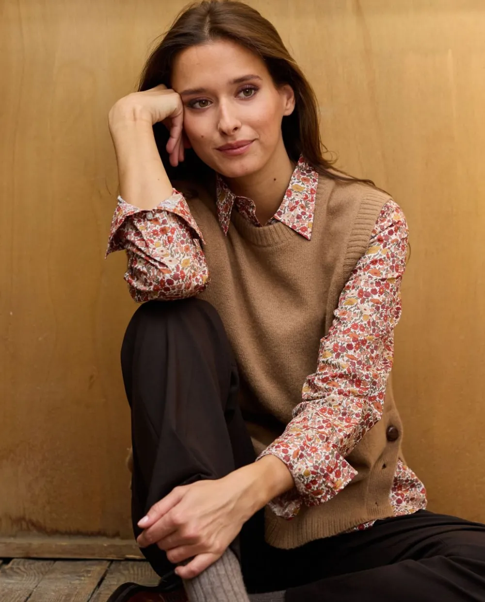 chemisier_classique_pli_rond_en_tissu_liberty_poppy_forest_2.webp Acanthe Chemisier classique pli rond en tissu Liberty Poppy Forest LibertyPoppyForest Best