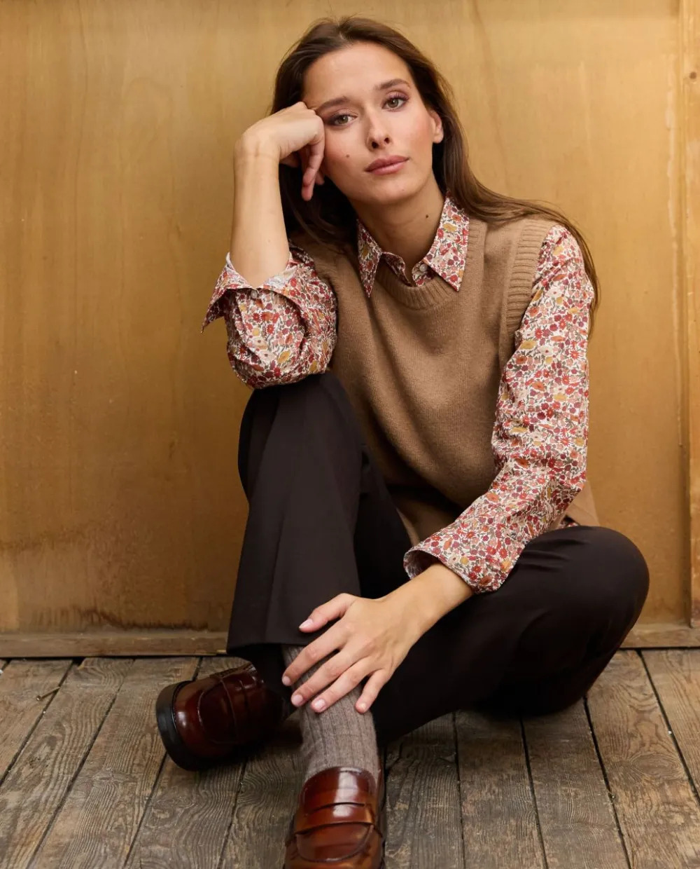 chemisier_classique_pli_rond_en_tissu_liberty_poppy_forest_3.webp Acanthe Chemisier classique pli rond en tissu Liberty Poppy Forest LibertyPoppyForest Best