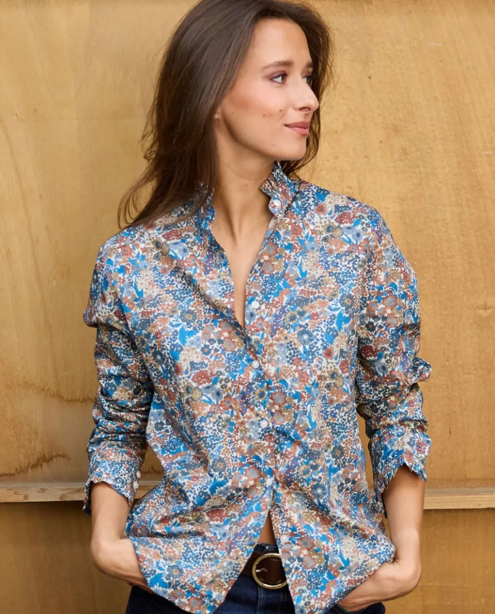 chemisier_col_et_poignets__volants_en_tissu_liberty_margaret_annie_4.webp Acanthe Chemisier col et poignets à volants en tissu Liberty Margaret Annie LibertyMargaretAnnie Flash Sale