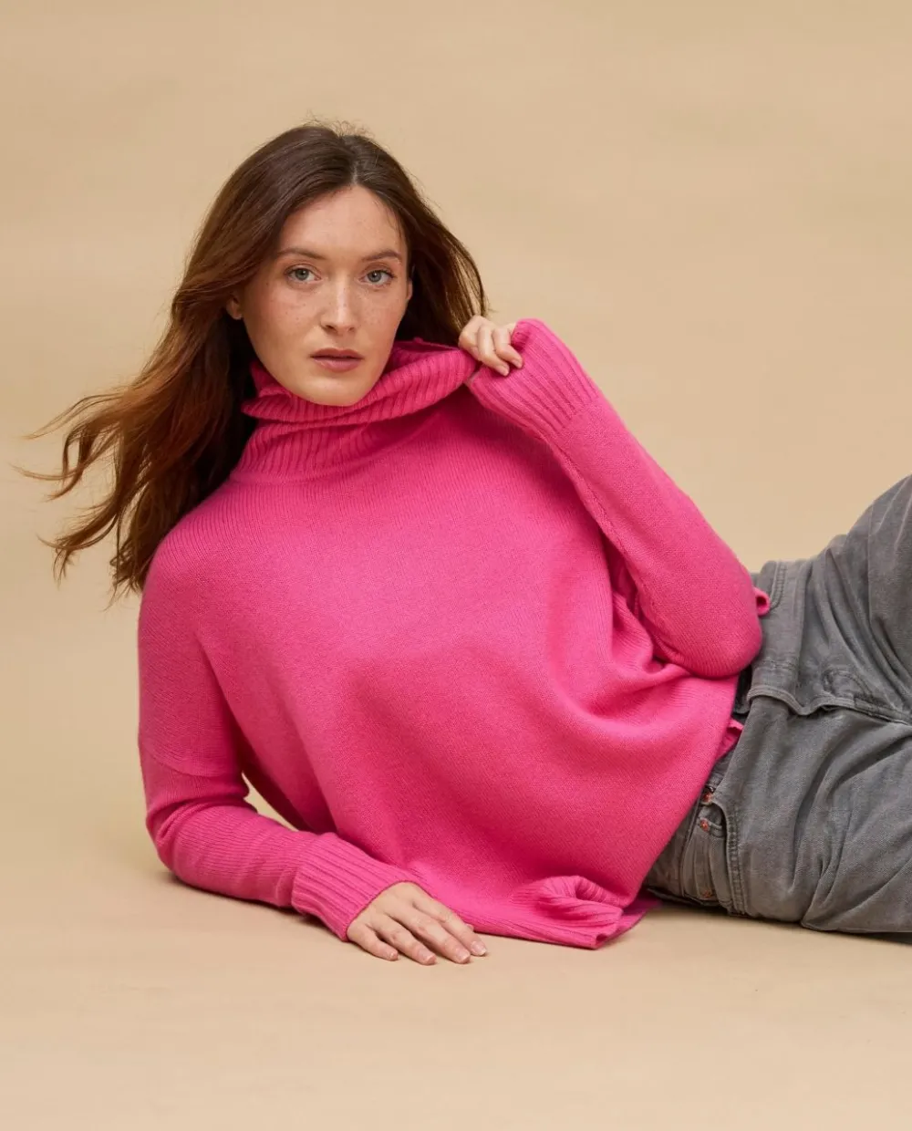 pull_col_roul_ample_rose__cachemire_2.webp Acanthe Pull col roulé ample 100% cachemire Rose Outlet