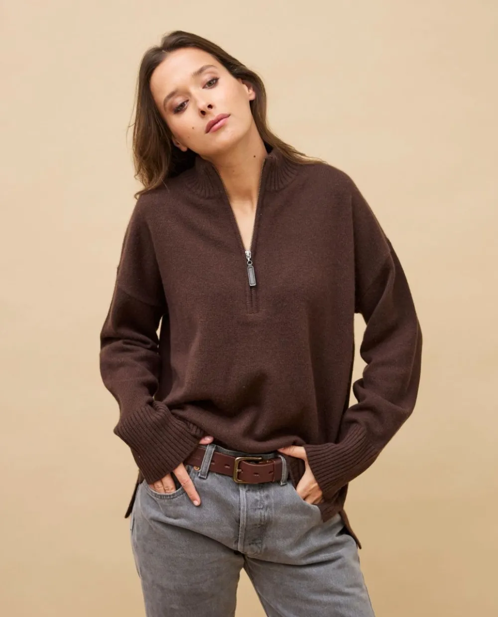 pull_col_zipp_loose_marron__cachemire_2.webp Acanthe Pull col zippé loose 100% cachemire Marron Sale