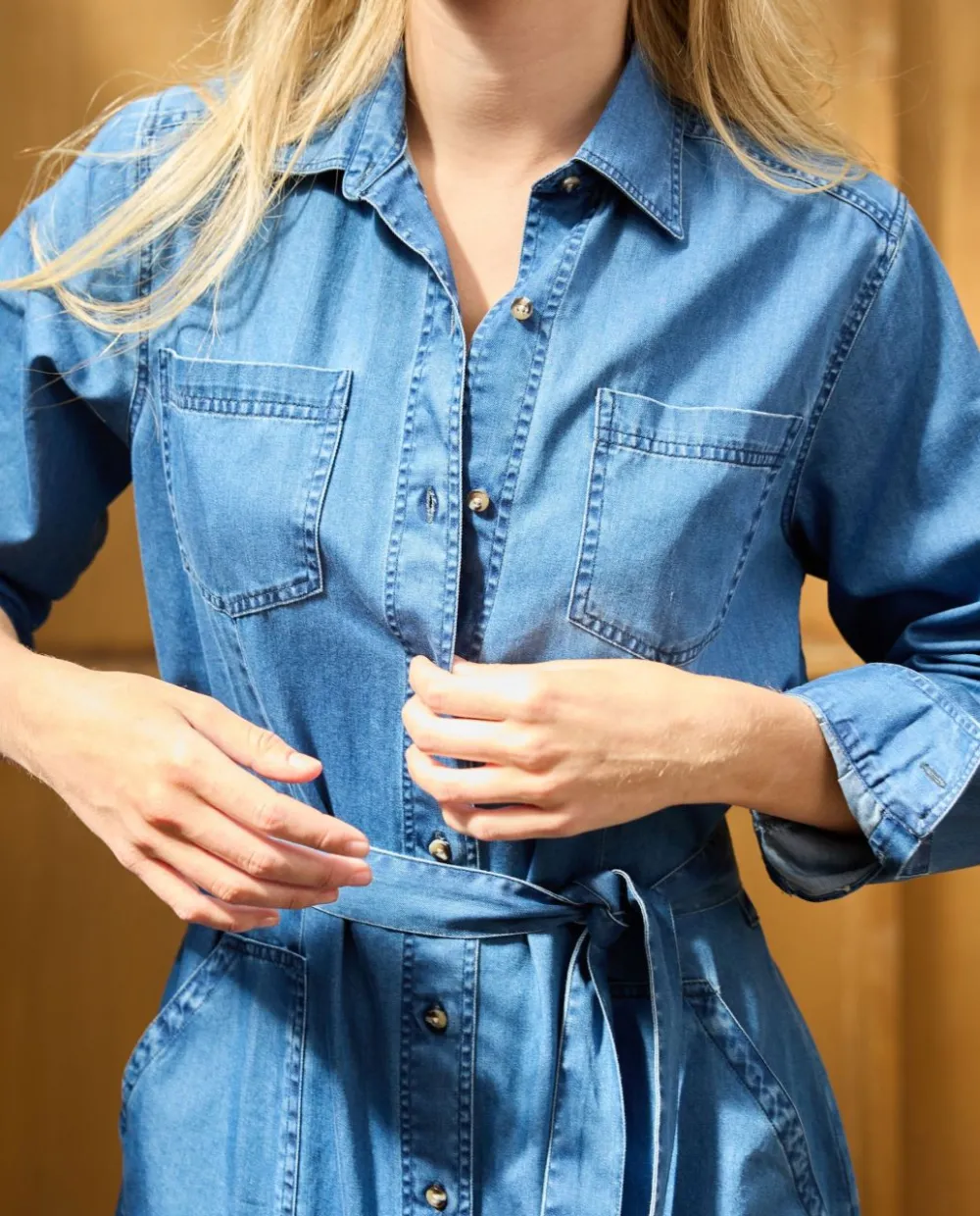 robe_milongue_en_denim_2.webp Acanthe Robe mi-longue en Denim Outlet